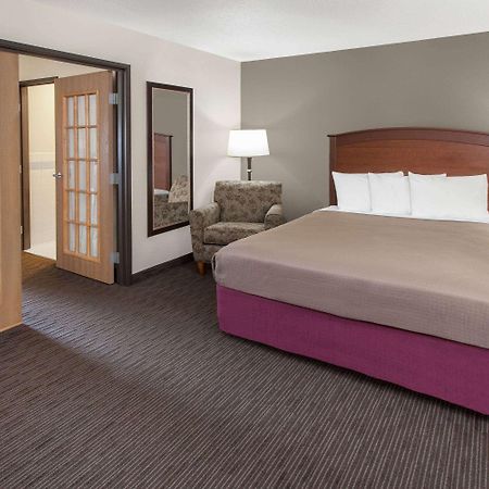 Americinn By Wyndham Grundy Center Esterno foto