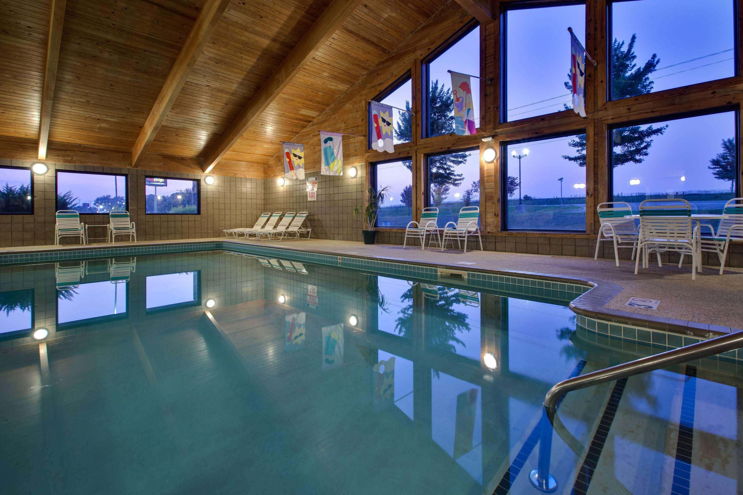Americinn By Wyndham Grundy Center Esterno foto