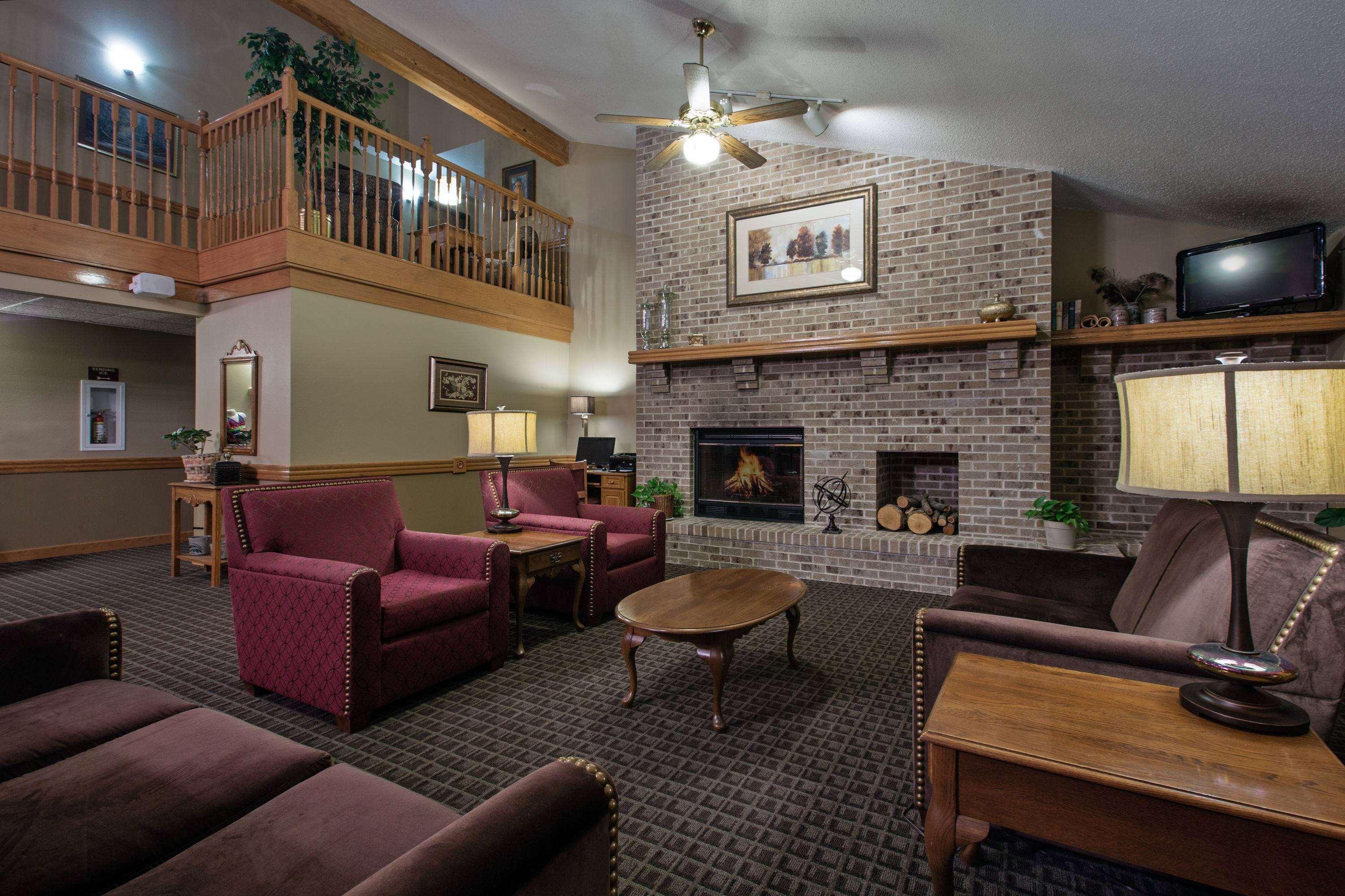 Americinn By Wyndham Grundy Center Esterno foto