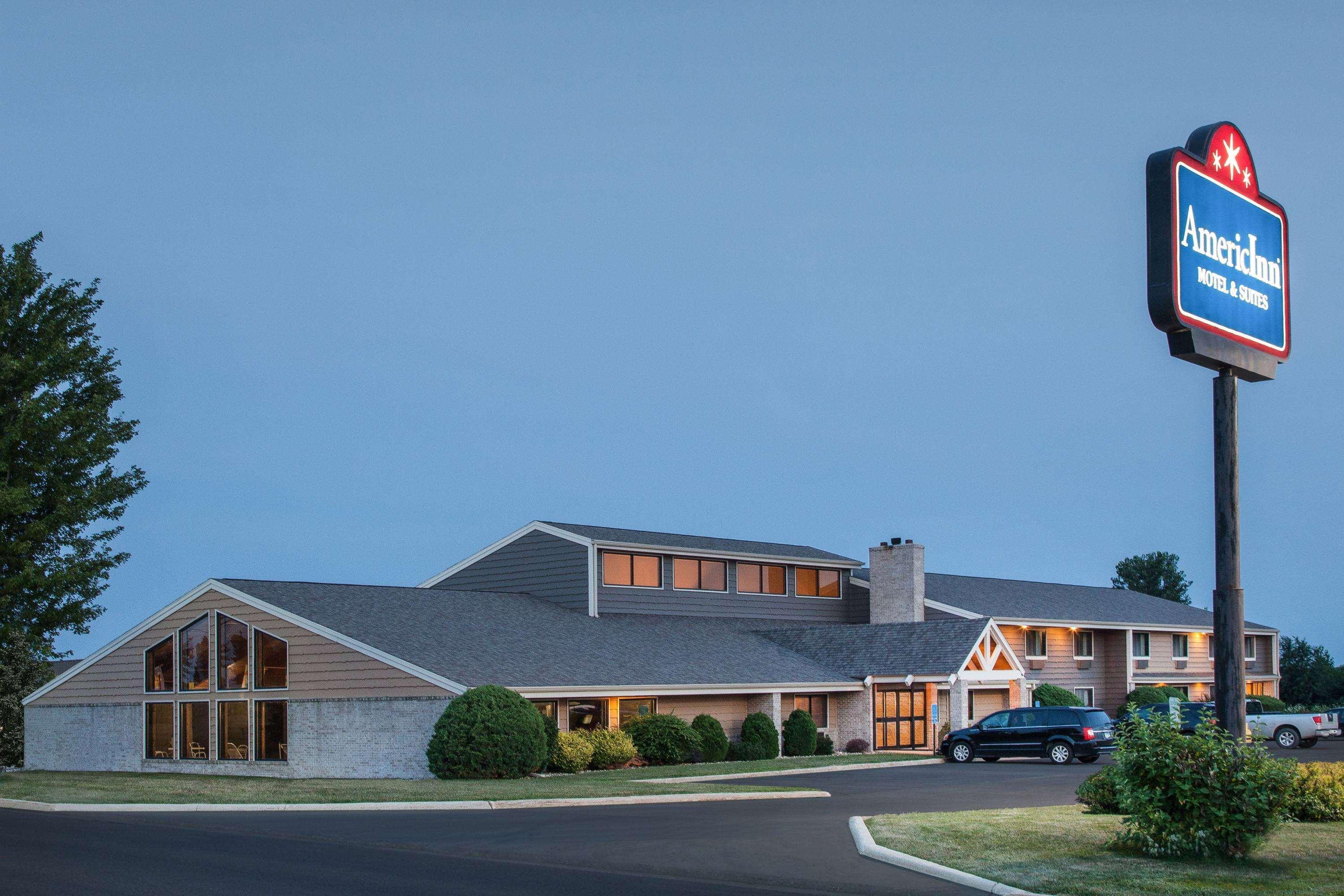Americinn By Wyndham Grundy Center Esterno foto